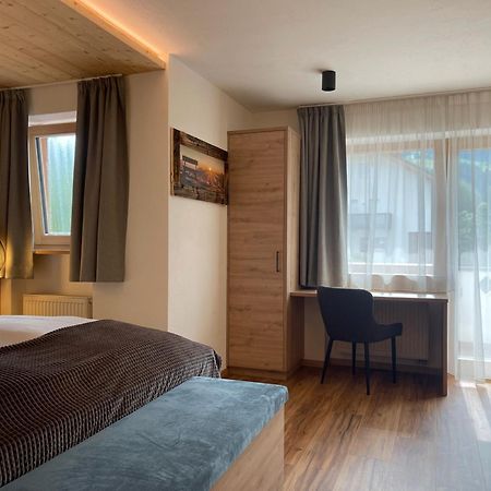 Guesthouse Rungg Badia (South Tyrol) Ngoại thất bức ảnh