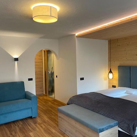 Guesthouse Rungg Badia (South Tyrol) Ngoại thất bức ảnh