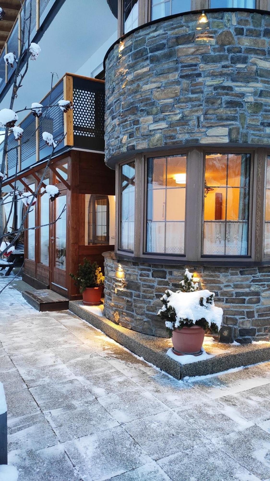 Guesthouse Rungg Badia (South Tyrol) Ngoại thất bức ảnh