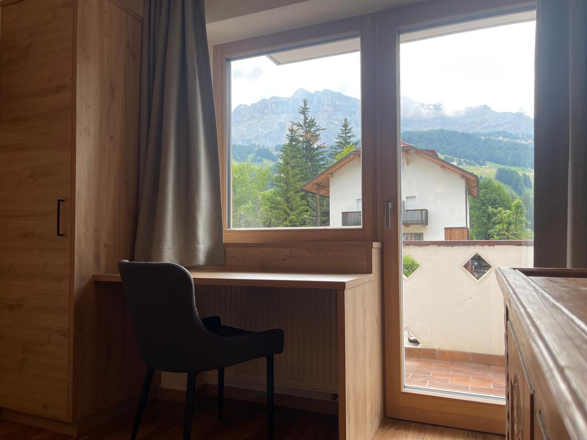 Guesthouse Rungg Badia (South Tyrol) Ngoại thất bức ảnh